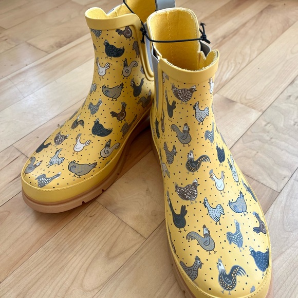 Western Chief Yellow Chicken Print Women Rain Boots - Picture 5 of 5